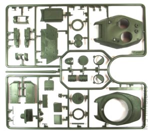 1/35 T-34-85 with Soviet Tank Riders - ICM