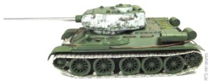 1/35 T-34-85 with Soviet Tank Riders ICM-Budowa