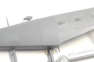 1/48 C18S American passenger aircraft - ICM