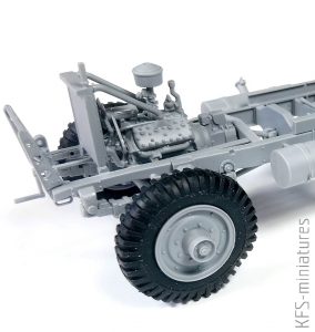 1/35 Model W.O.T. 6 – WWII British Truck – ICM - Budowa