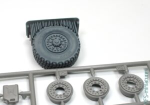 1/35 HIMARS Sagged Wheel Set - ScaleX 1/35 HIMARS Sagged Wheel Set - ScaleX
