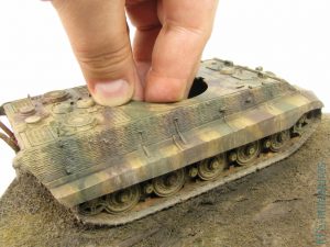 1/48 Panzerkampfwagen VI Ausf. B Tiger II - Malowanie