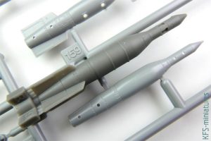 1/72 CPU-123 Paveway II - Eduard