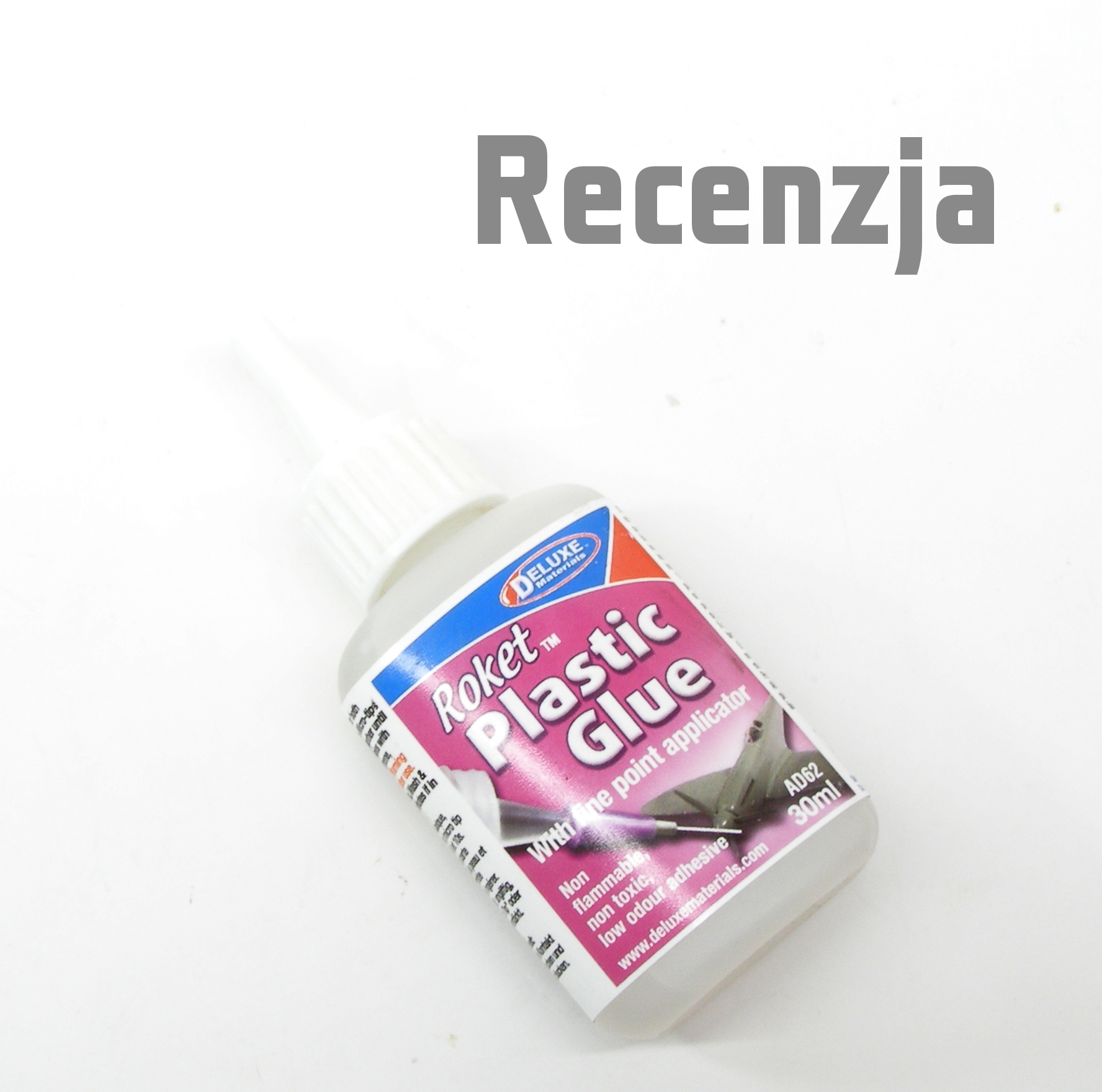 Deluxe Materials 30 ml Roket Plastic Glue