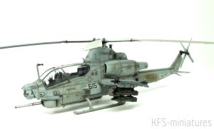 1/48 AH-1Z Viper - Kitty Hawk