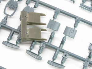 1/72 Spitfire Mk. VIII / IX / XVI radiator fairings - Eduard