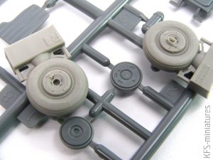 1/48 L-29 wheels - Eduard