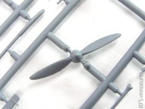 1/72 Fiat CR-32bis 'Chirri' - AZ model