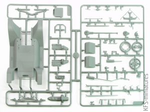 1/24 Model T 1914 Fire Truck with Crew - ICM