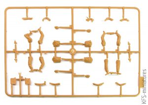 1/35 P 204 (f) with German Crew - ICM