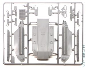 1/35 FCM 36 with Crew - ICM