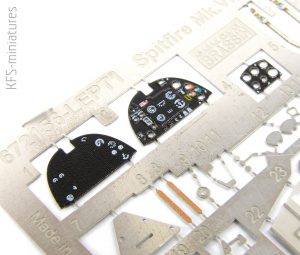 1/72 Spitfire Mk. VIII cockpit - Eduard