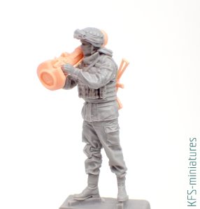 1/35 Ukrainian Soldier with NLAW - CMK