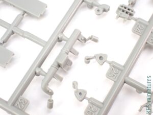 1/35 Ward Lafrance - Model 1000 - Series 2 - Thunder Model 1/35 Ward Lafrance - Model 1000 - Series 2 - Thunder Model