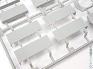 1/35 Ward Lafrance - Model 1000 - Series 2 - Thunder Model 1/35 Ward Lafrance - Model 1000 - Series 2 - Thunder Model