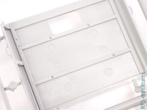 1/35 Ward Lafrance - Model 1000 - Series 2 - Thunder Model 1/35 Ward Lafrance - Model 1000 - Series 2 - Thunder Model