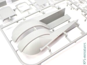 1/35 Ward Lafrance - Model 1000 - Series 2 - Thunder Model 1/35 Ward Lafrance - Model 1000 - Series 2 - Thunder Model