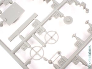 1/35 Ward Lafrance - Model 1000 - Series 2 - Thunder Model 1/35 Ward Lafrance - Model 1000 - Series 2 - Thunder Model