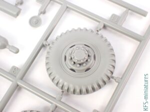 1/35 Ward Lafrance - Model 1000 - Series 2 - Thunder Model 1/35 Ward Lafrance - Model 1000 - Series 2 - Thunder Model