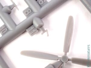 1/144 Airliner ATR-42-300 - X-Scale