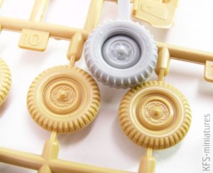 1/48 WW2 Schwimmwagen Wide Wheel set - Def Model