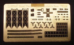 1/700 Royal Navy Seaplane Dockside Base - FlyHawk Model