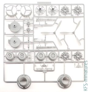 1/48 B-25J Mitchell - HK Models