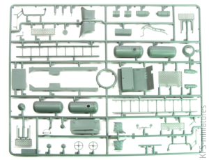 1/24 Model T 1914 Fire Truck with Crew - ICM