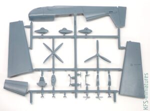 1/48 Extra EA300L/330LC - Brengun