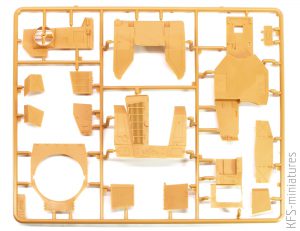 1/35 P 204 (f) with German Crew - ICM