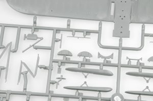 1/48 U-2/Po-2VS with Soviet Pilots (1943-1945) - ICM